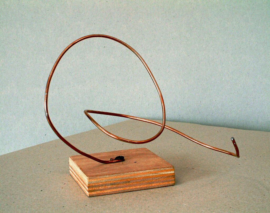 Looped copper wire sculpture, illustrating the technique behind Ruth Asawa's wire sculptures